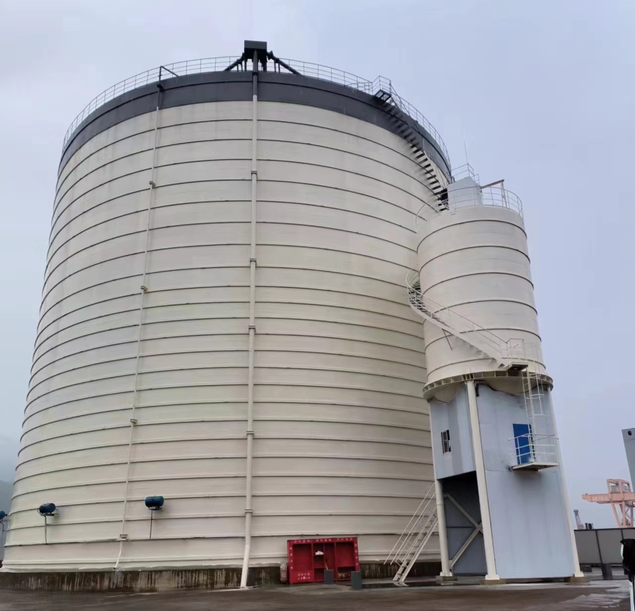 城北10万吨水泥钢板库